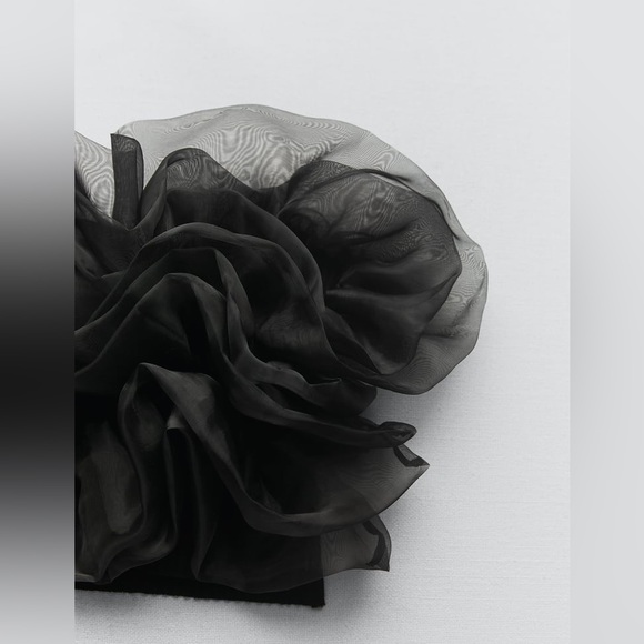 Amazing Zara Black ORGANZA BANDEAU TOP
BLACK - Size M - Picture 9 of 11
